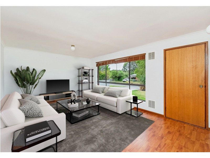 13 Lewis Avenue, Mount Barker SA 5251