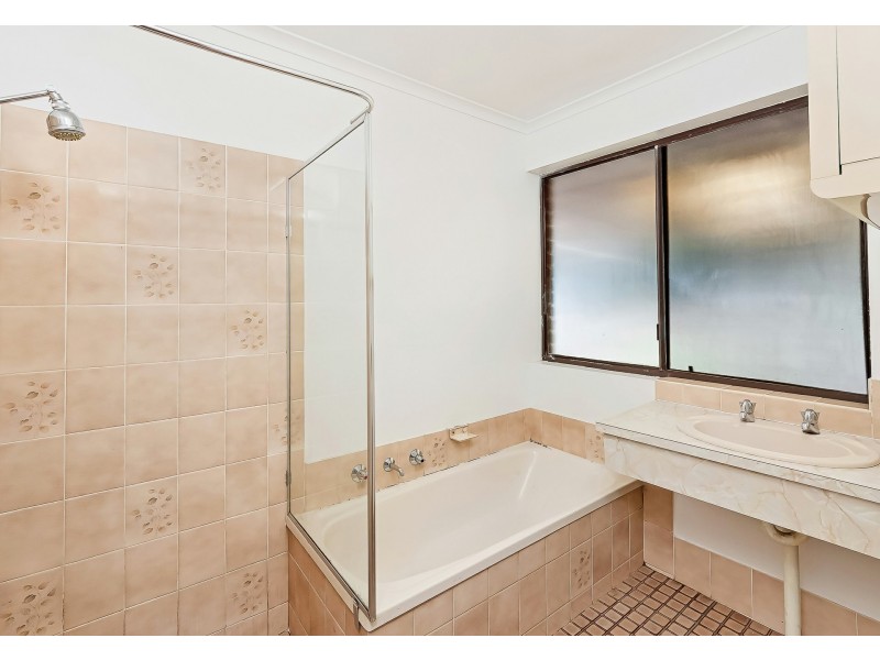 13 Lewis Avenue, Mount Barker SA 5251