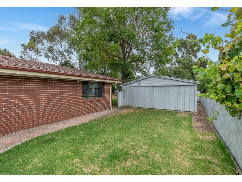 13 Lewis Avenue, Mount Barker SA 5251