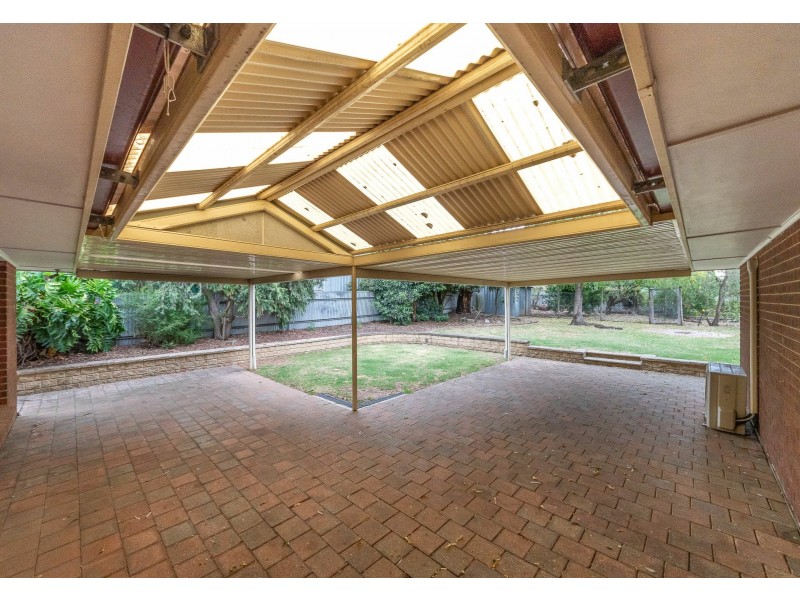 13 Lewis Avenue, Mount Barker SA 5251