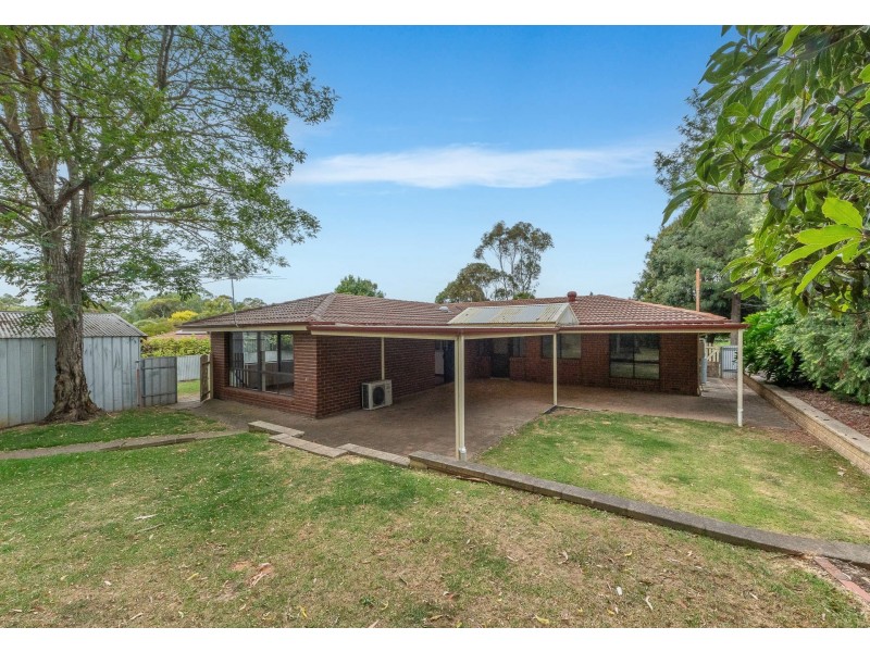 13 Lewis Avenue, Mount Barker SA 5251