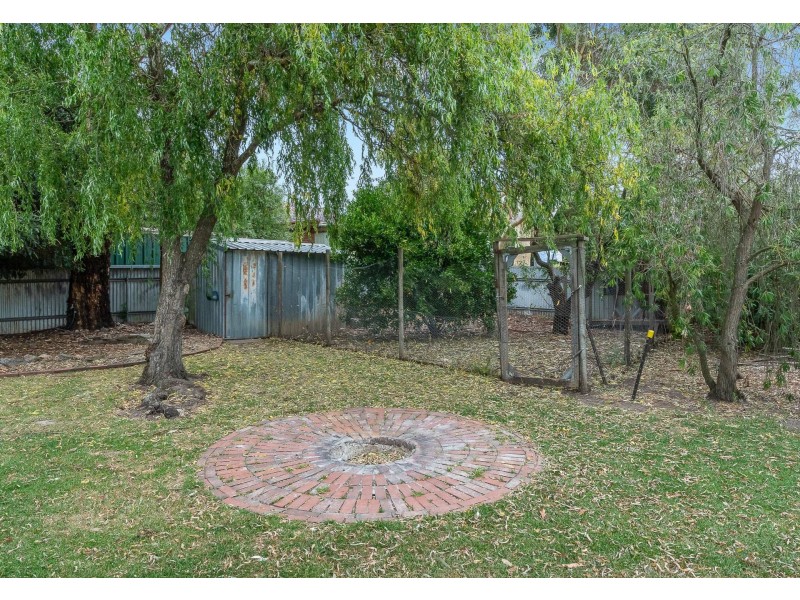 13 Lewis Avenue, Mount Barker SA 5251