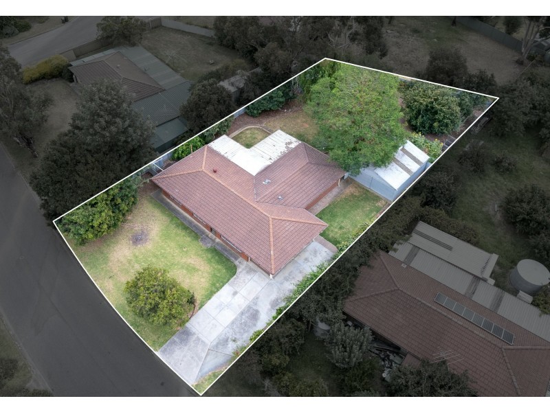 13 Lewis Avenue, Mount Barker SA 5251