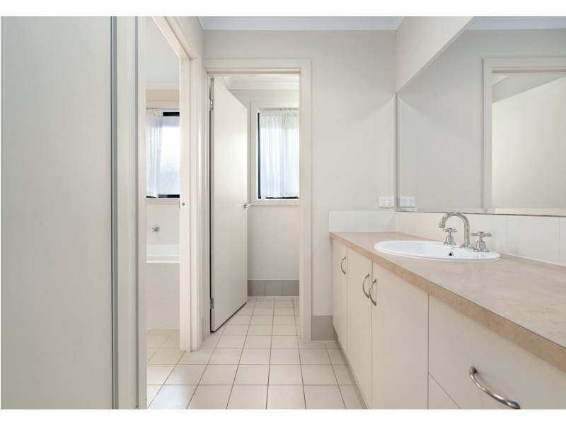 9 Belmont Crescent, Mount Barker SA 5251