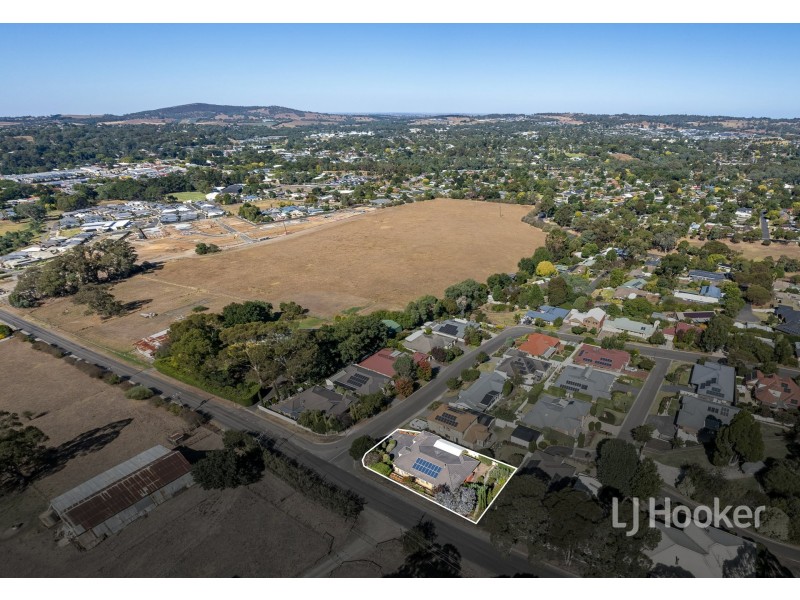 2 Silverwood Drive, Mount Barker SA 5251