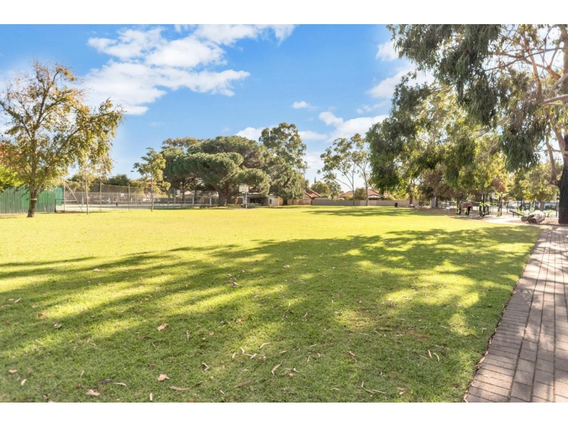 8/2 Winston Avenue, Clarence Gardens SA 5039