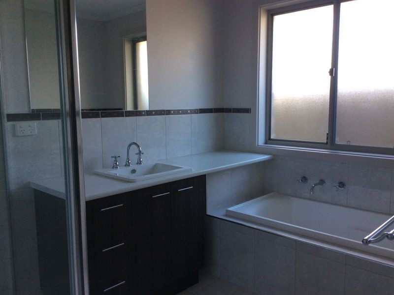 73a Adelaide Road, Mount Barker SA 5251