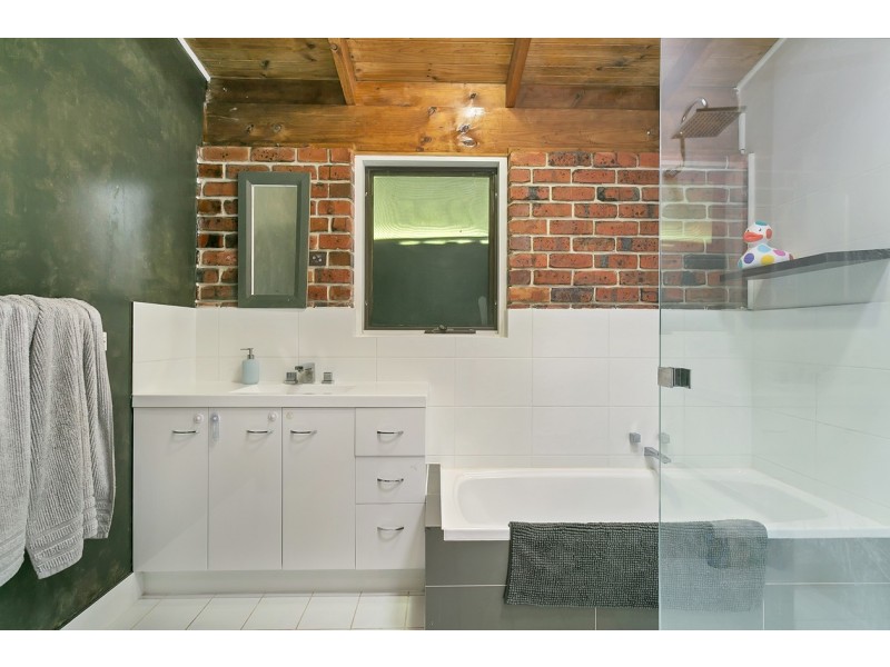 26 Fern Hill Road, Bridgewater SA 5155