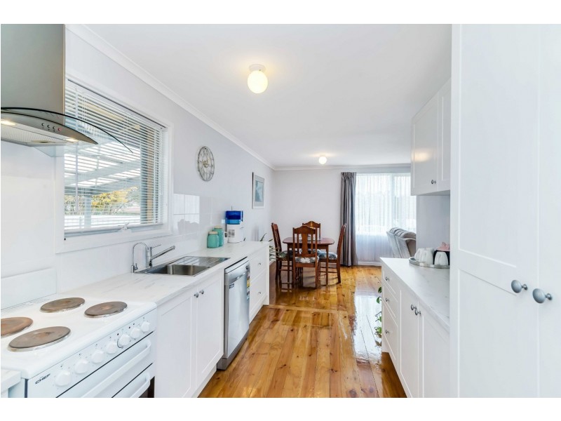 10 Alberg Avenue, Mount Barker SA 5251