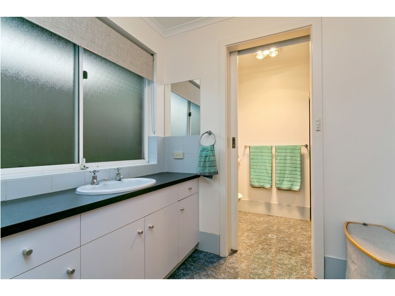 121 Hurling Drive, Mount Barker SA 5251