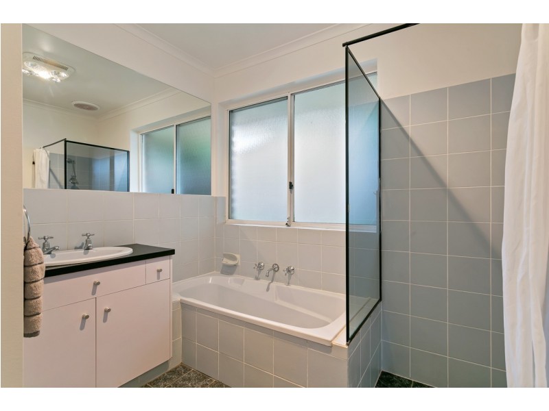 121 Hurling Drive, Mount Barker SA 5251