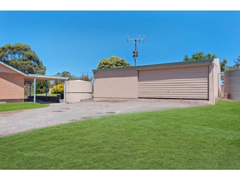 231 Whites Road, Flaxley SA 5153