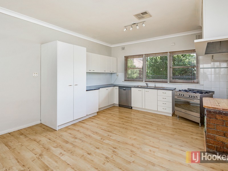 7 Victoria Road, Mount Barker SA 5251