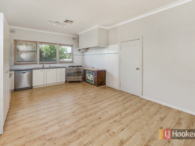 7 Victoria Road, Mount Barker SA 5251