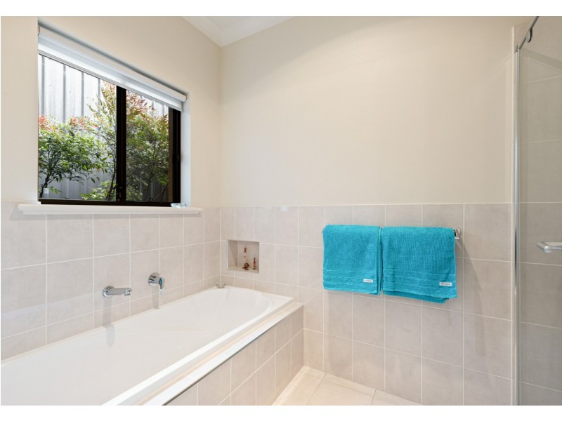 4/9 Hawthorn Road, Mount Barker SA 5251