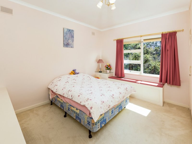 11 Deane Avenue, Belair SA 5052