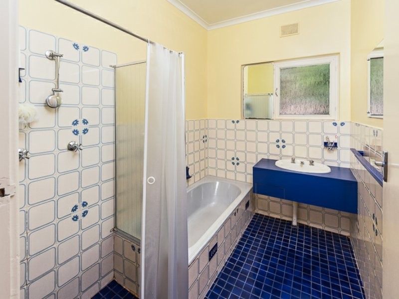 11 Deane Avenue, Belair SA 5052