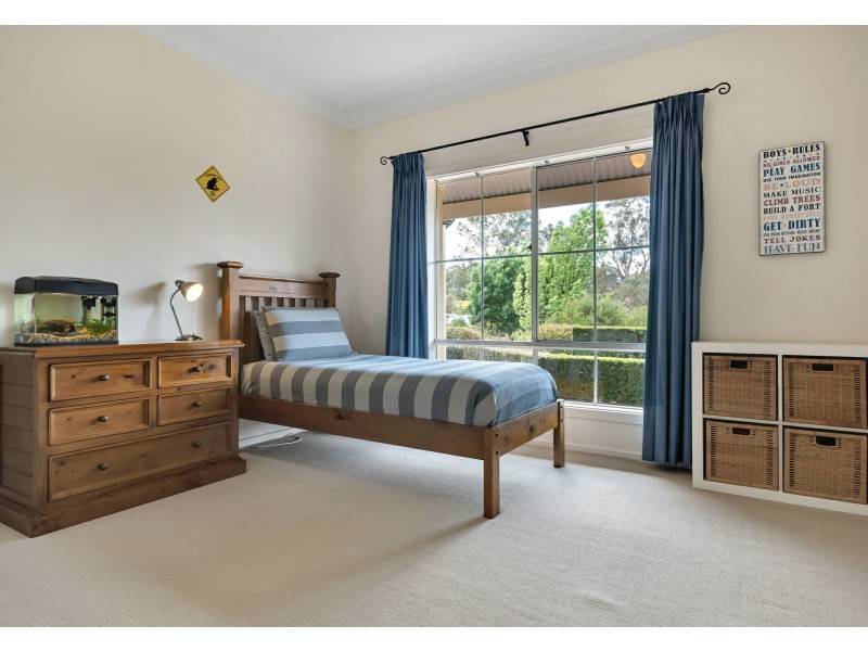 11 Claret Ash Drive, Mount Barker SA 5251