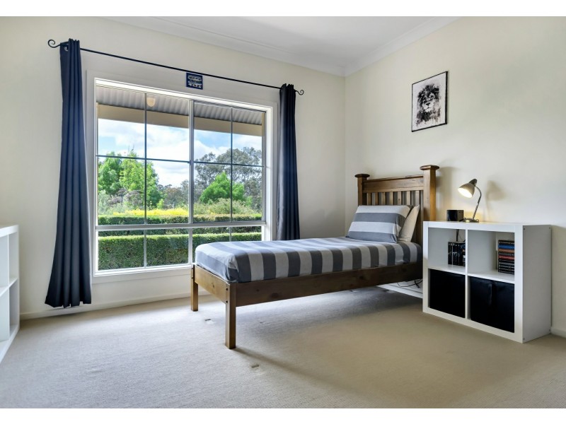 11 Claret Ash Drive, Mount Barker SA 5251