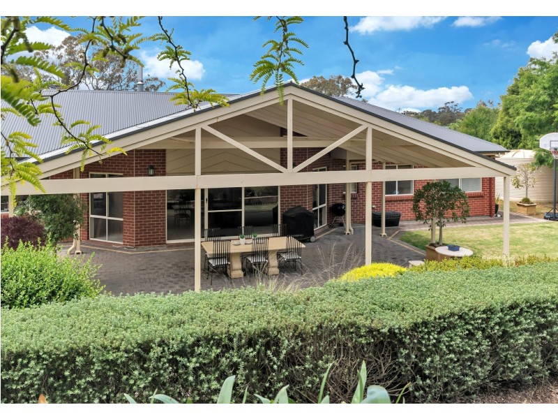 11 Claret Ash Drive, Mount Barker SA 5251
