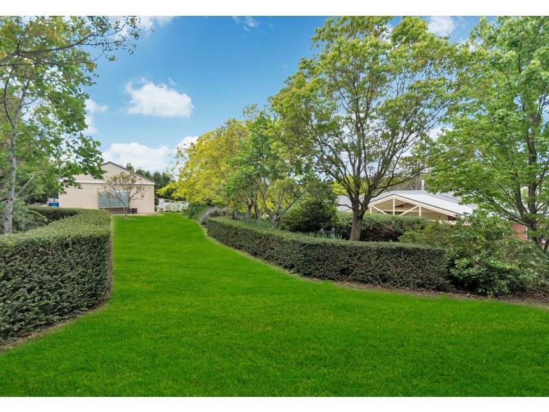 11 Claret Ash Drive, Mount Barker SA 5251
