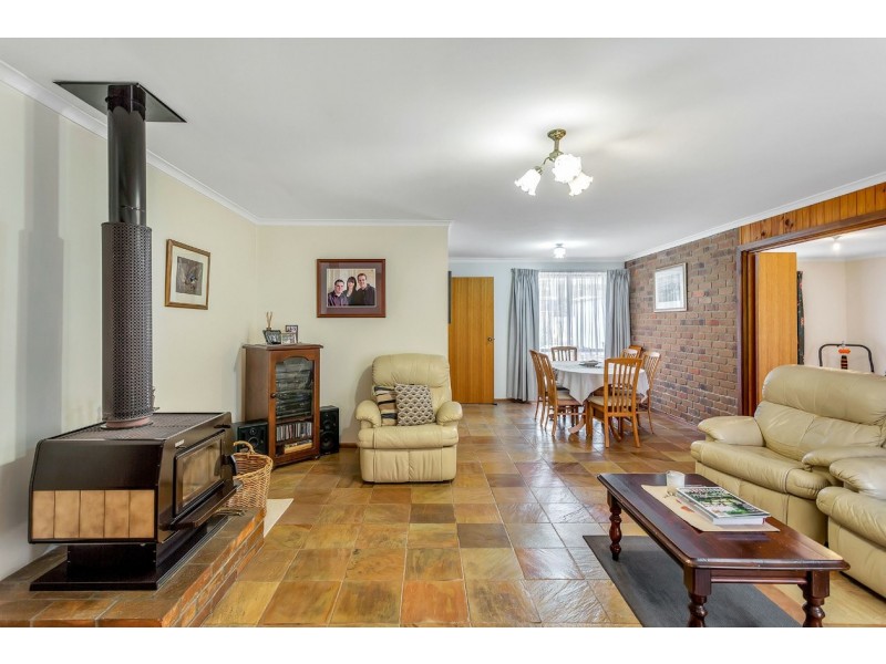 44 Albert Road, Mount Barker SA 5251