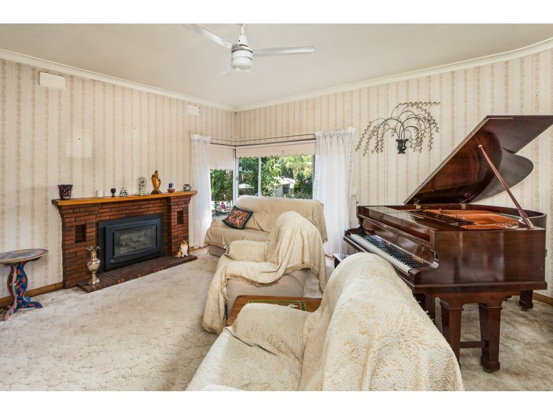 8 Mount Torrens Road, Lobethal SA 5241