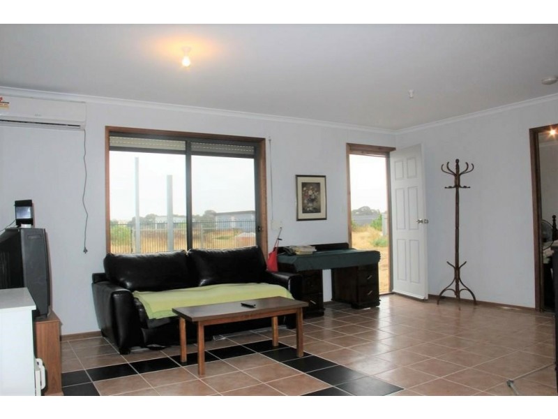 1901 Jervois Road, Woods Point SA 5253