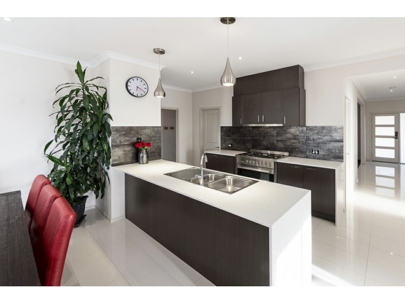 5 Aurora Circuit, Meadows SA 5201