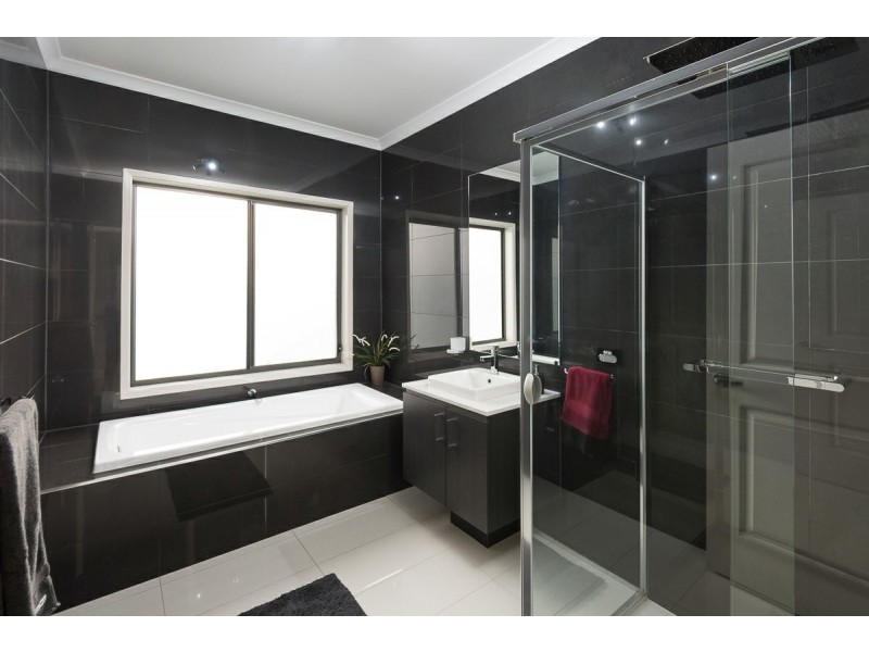 5 Aurora Circuit, Meadows SA 5201