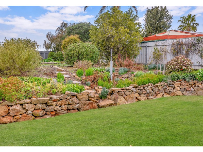 9 Herriot Court, Mount Barker SA 5251