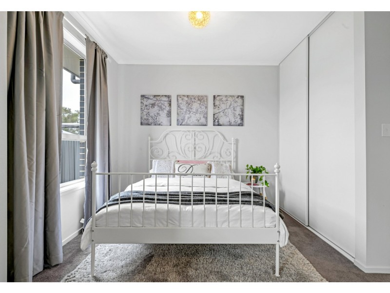 5 Honeysuckle Way, Mount Barker SA 5251