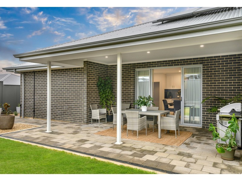 5 Honeysuckle Way, Mount Barker SA 5251