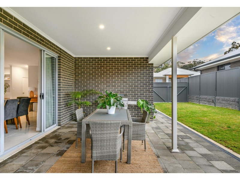 5 Honeysuckle Way, Mount Barker SA 5251