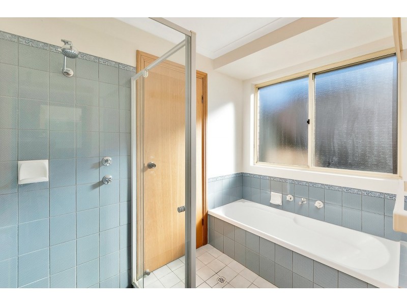 16 Ray Orr Drive, Mount Barker SA 5251