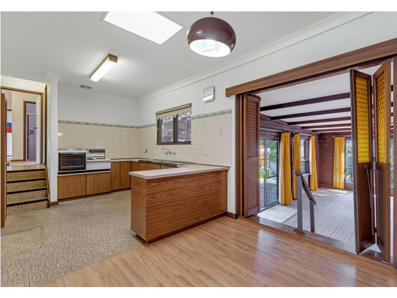 10 Regency Road, Happy Valley SA 5159