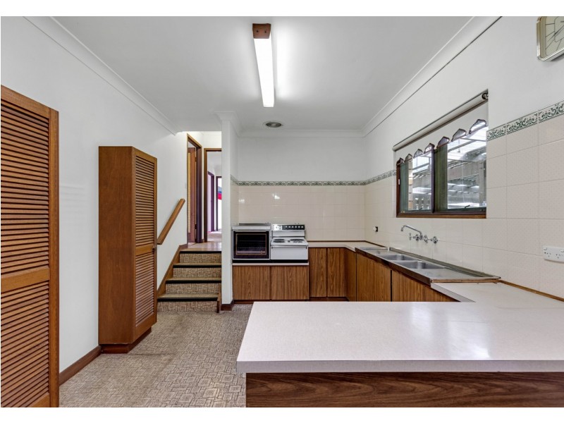 10 Regency Road, Happy Valley SA 5159