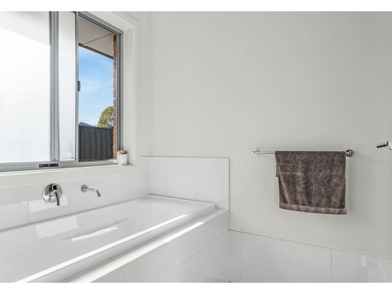 25 Bradford Street, Mount Barker SA 5251