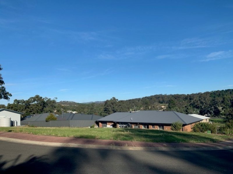 8 Harrison Crescent, Yankalilla SA 5203