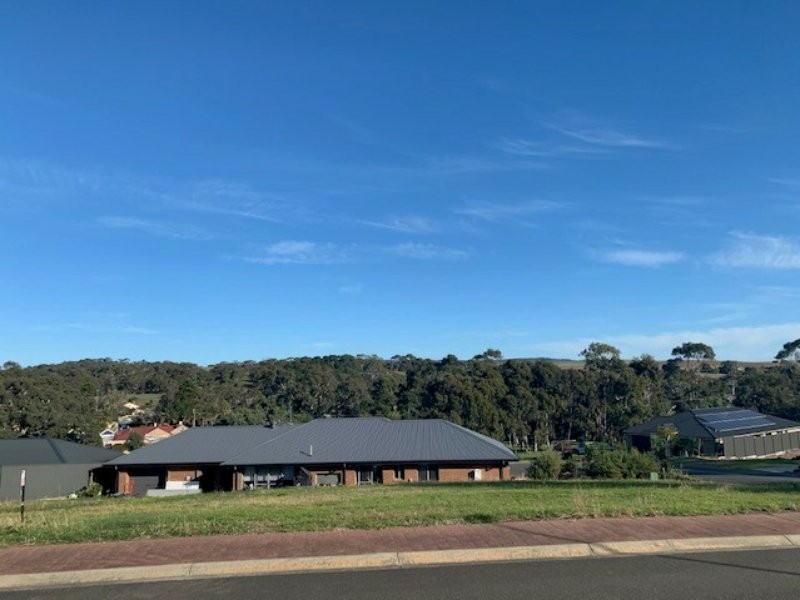 8 Harrison Crescent, Yankalilla SA 5203