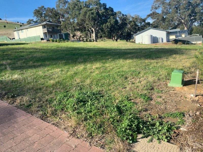 8 Harrison Crescent, Yankalilla SA 5203