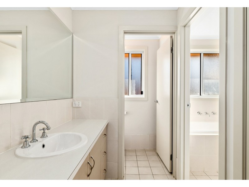 52 Douglas Drive, Mount Barker SA 5251