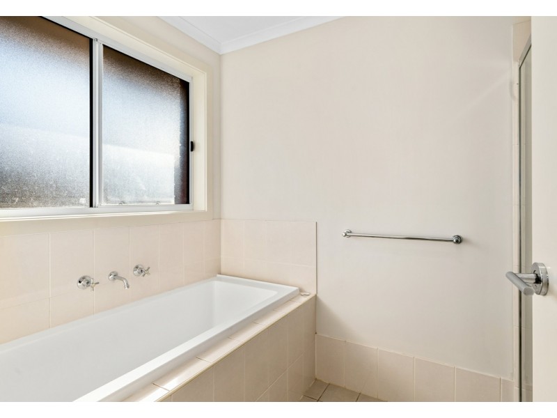 52 Douglas Drive, Mount Barker SA 5251