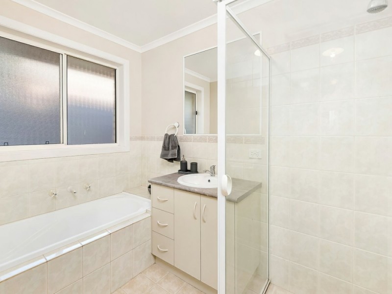 18 Dawson Street, Mount Barker SA 5251