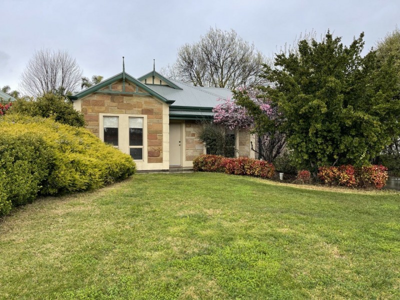 6 Knott Street, Mount Barker SA 5251