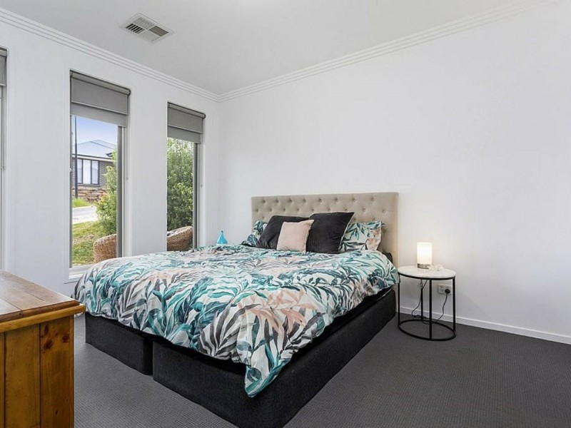 11 Barnet Close, Mount Barker SA 5251