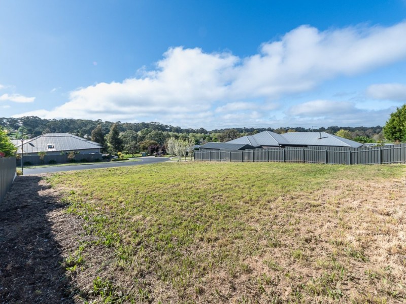 11 Lloyd Crescent, Littlehampton SA 5250