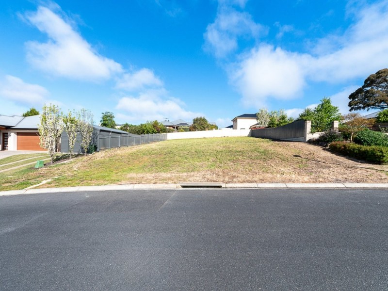 11 Lloyd Crescent, Littlehampton SA 5250