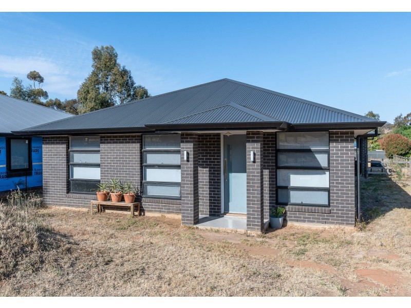6 Young Road, Kanmantoo SA 5252
