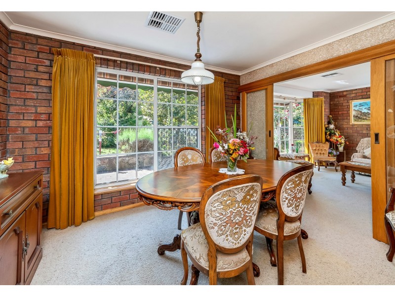 11 Hereford Avenue, Hahndorf SA 5245